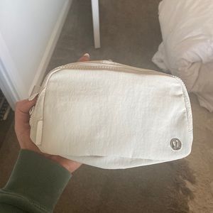 Lululemon Everywhere Belt Bag